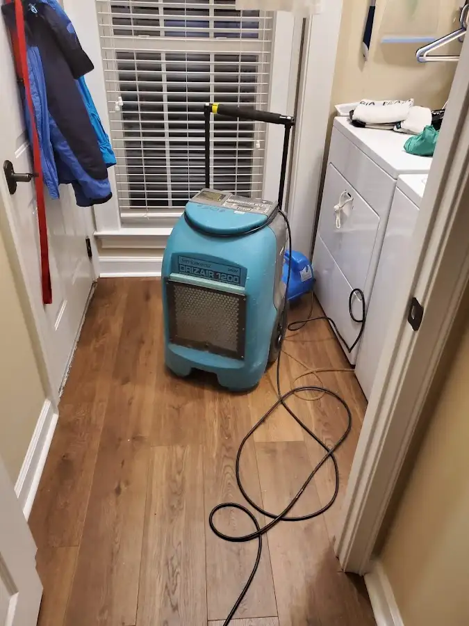 Commercial dehumidifier deployed for Crawl Space Restoration in Oakdale